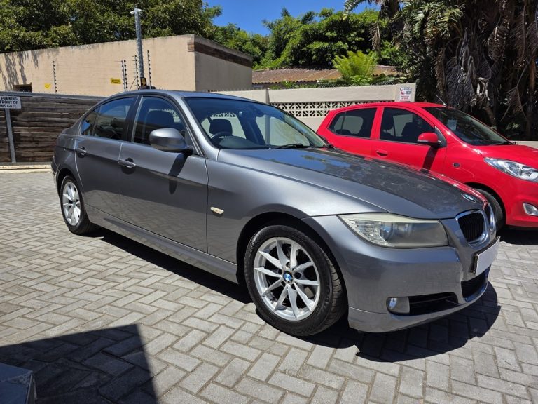 2011BMW320i (E90)